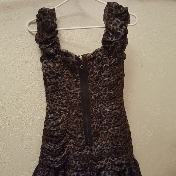 Dress - Picture 3 of 4